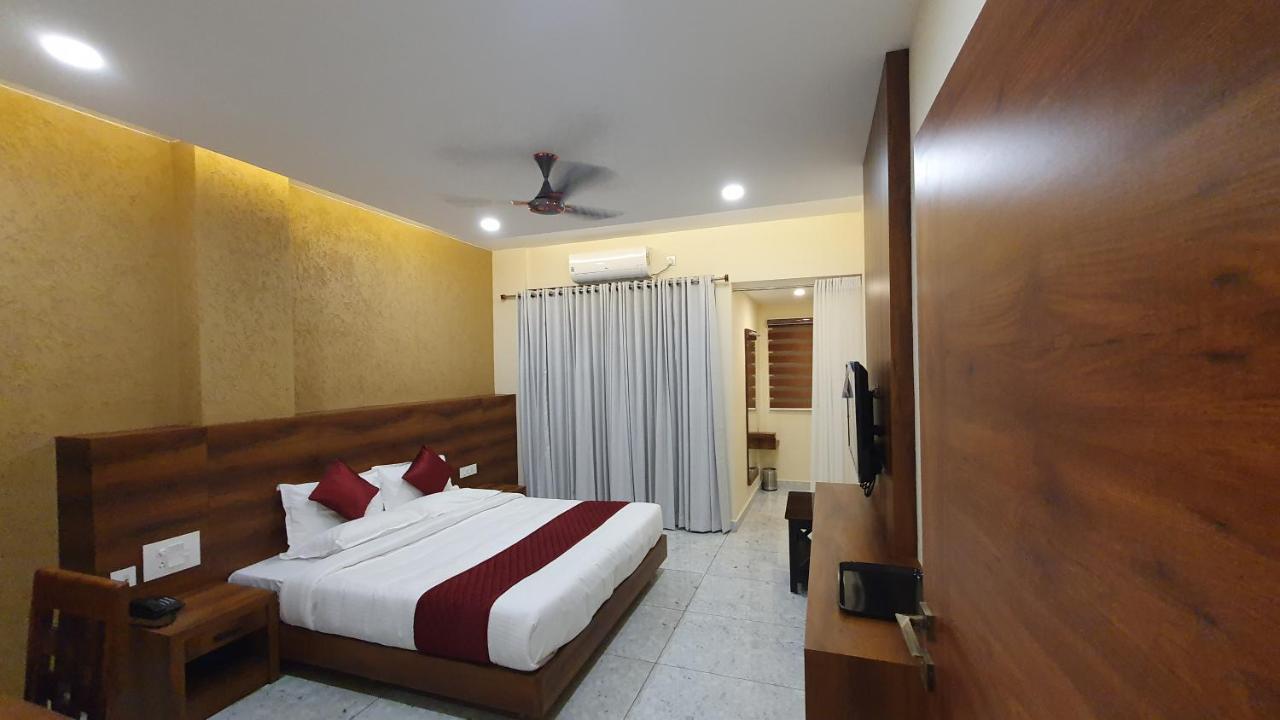 Hotel Woodlark Kattappana Exterior foto