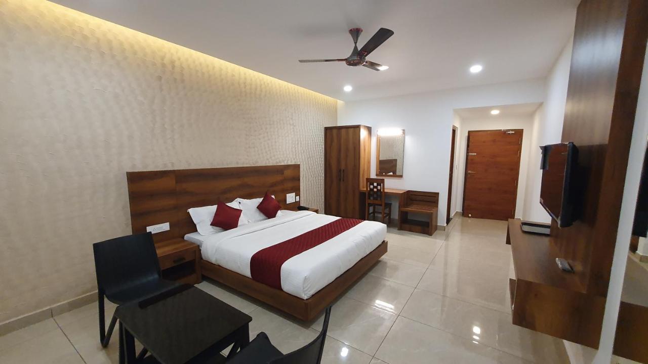 Hotel Woodlark Kattappana Exterior foto